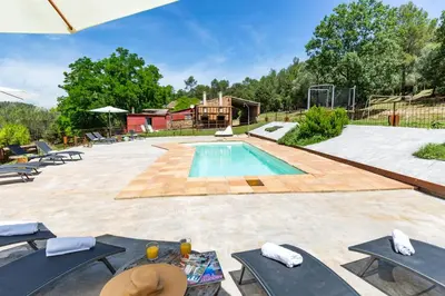 Piscina en o cerca de MAS TARRÈS