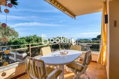 Un balcón o terraza de Les brises 2 Apartament per 4 persones amb vistes a la badia de S'Agaró