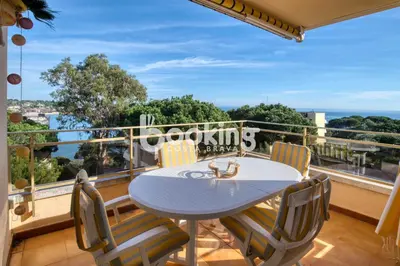 Un balcón o terraza de Les brises 2 Apartament per 4 persones amb vistes a la badia de S'Agaró