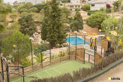 Piscina en o cerca de Happy Camp mobile homes in Camping Sènia Cala Canyelles