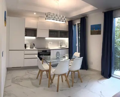 Una cocina o zona de cocina en Nuevo Luminoso Apartamento Catalina a 80 metros de la playa para 4 personas