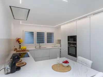 Una cocina o zona de cocina en Holiday Home Berganti by Interhome