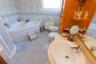Un baño de Club Villamar - Elysium