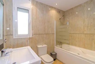 Un baño de Club Villamar - Tropics