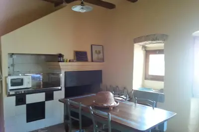 Una cocina o zona de cocina en La casita marrón