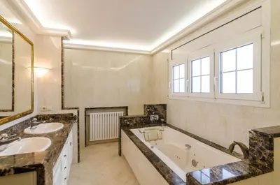 Un baño de Club Villamar - Delfin