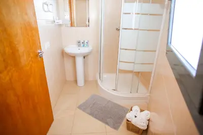 Un baño de AL15 - Apartamento 1 para familias a 300 m playa Fenals