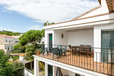 Un balcón o terraza de El Niu