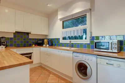 Una cocina o zona de cocina en MON REPOS BLOC 3 - ATIC 1