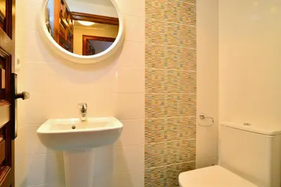 Un baño de N-3 CALELLA DE PALAFRUGELL 4 PAX