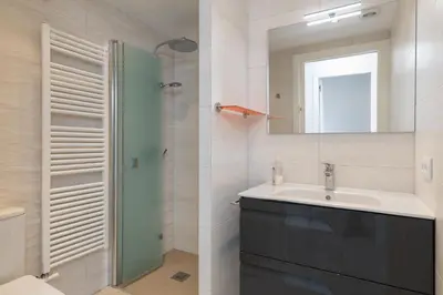 Un baño de Hauzify I Apartaments SuperBeach