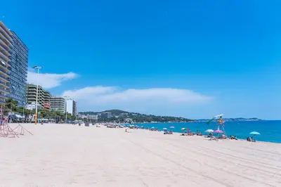Playa de o cerca de este apartamento