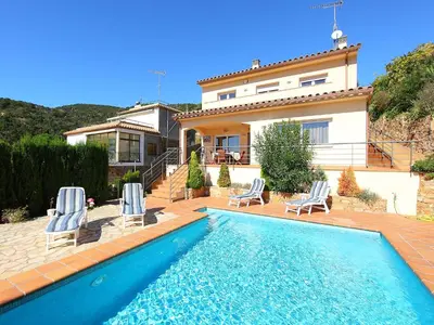 Piscina en o cerca de Holiday Home Mas Ambros by Interhome