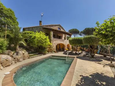 Piscina en o cerca de Holiday Home Mas Ambros by Interhome