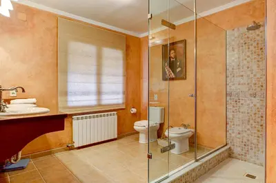 Un baño de ES RACO