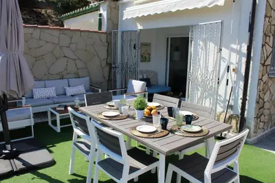 Un patio o zona al aire libre en CBA COSTA BRAVA - Santa Monica