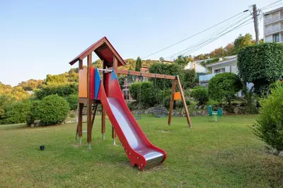 Zona de juegos infantil en CBA COSTA BRAVA - Santa Monica
