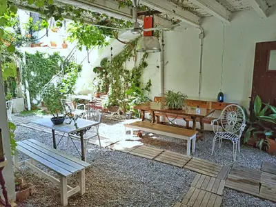 Jardín al aire libre en Marakasa B&B