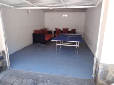 Instalaciones para jugar al ping pong en Villa Ingrid Costa Brava o alrededores