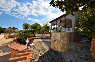 Jardín al aire libre en Villa Olombel