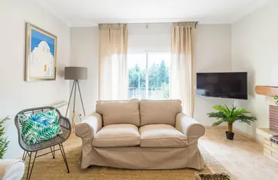 Una televisión o centro de entretenimiento en La Llevantina Boutique Villa