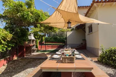 Jardín al aire libre en La Llevantina Boutique Villa