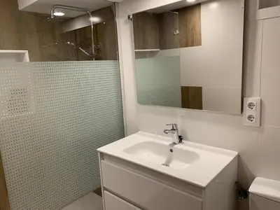 Un baño de Apartamento en Torre Valentina, la mejor playa!
