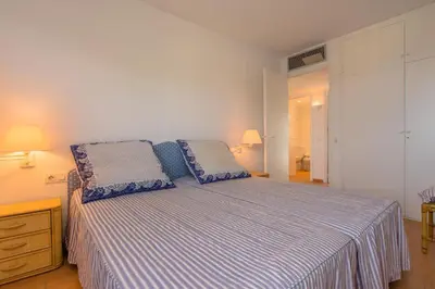 Cama o camas de una habitación en C-5 CALELLA DE PALAFRUGELL 5 PAX