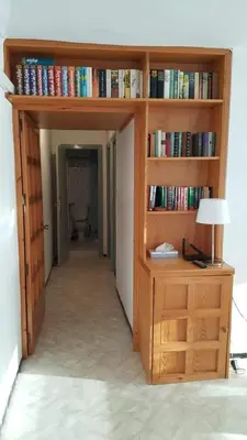Biblioteca en el apartamento