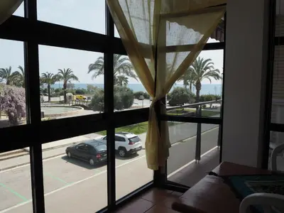 Plano de NINFA Apartamento con balcón ideal familias con vistas al mar