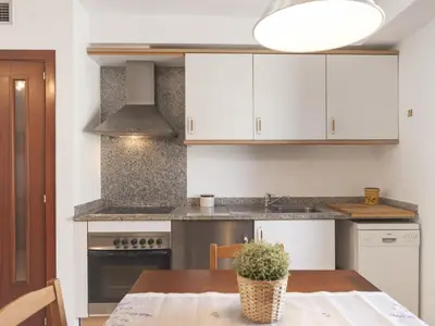 Una cocina o zona de cocina en Lets Holidays Centric apartment with parking