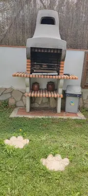 Barbacoa disponible para clientes en la villa