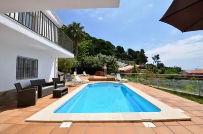 Piscina en o cerca de VILLA MIRIAM