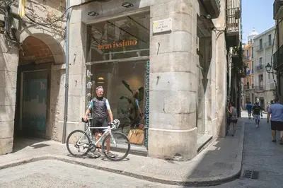 Montar en bicicleta en Bravissimo Raïms Penthouse o alrededores