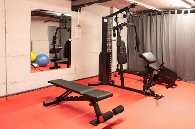 Gimnasio o instalaciones de fitness de SPA LUXURY VILLA *****