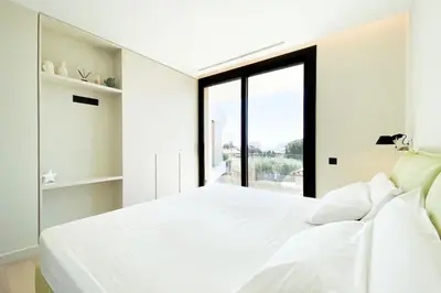 Cama o camas de una habitación en SPA LUXURY VILLA *****