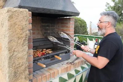 Barbacoa disponible para clientes en la habitación en casa particular