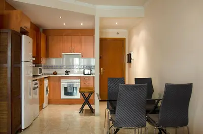 Una cocina o zona de cocina en Rosa Street Apartment