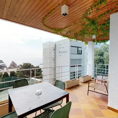 Villa Reymar - diseño y vistas al mar