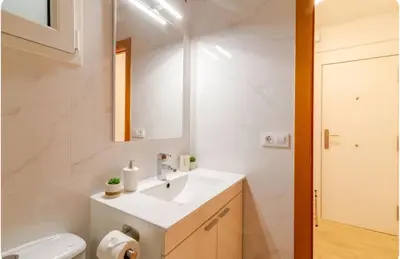 Un baño de Hermoso apartamento cerca al mar