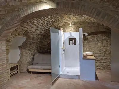 Un baño de Can Puig CAVE