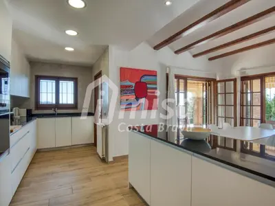 Una cocina o zona de cocina en Villa Paradise