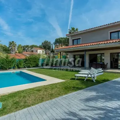 Oasis House