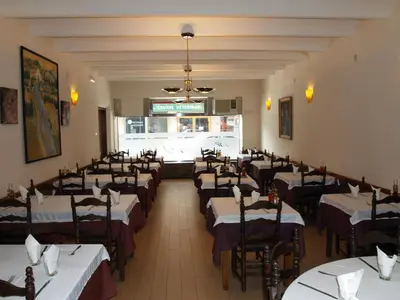 Un restaurante o sitio para comer en Hostal Barnes