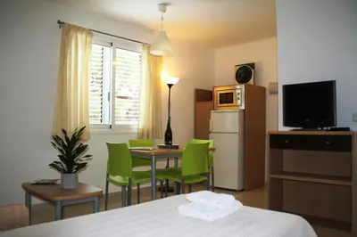 Una cocina o zona de cocina en Apartaments Ocean Canada