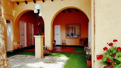 Plano de Apartamento con jardín a 11 metros de la playa. SE.