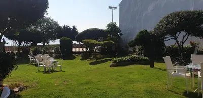Jardín al aire libre en Casa con jardín a 30 metros de la playa. VL.