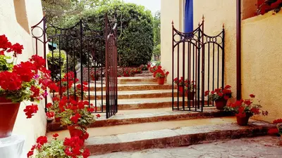 Plano de Apartamento con jardín a 11 metros de la playa. B3.