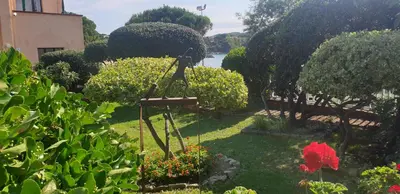 Jardín al aire libre en Apartamento con jardín a 11 metros de la playa. B3.