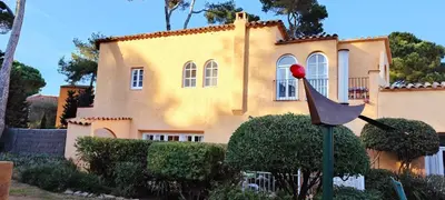 Edificio en el que se encuentra la casa o chalet